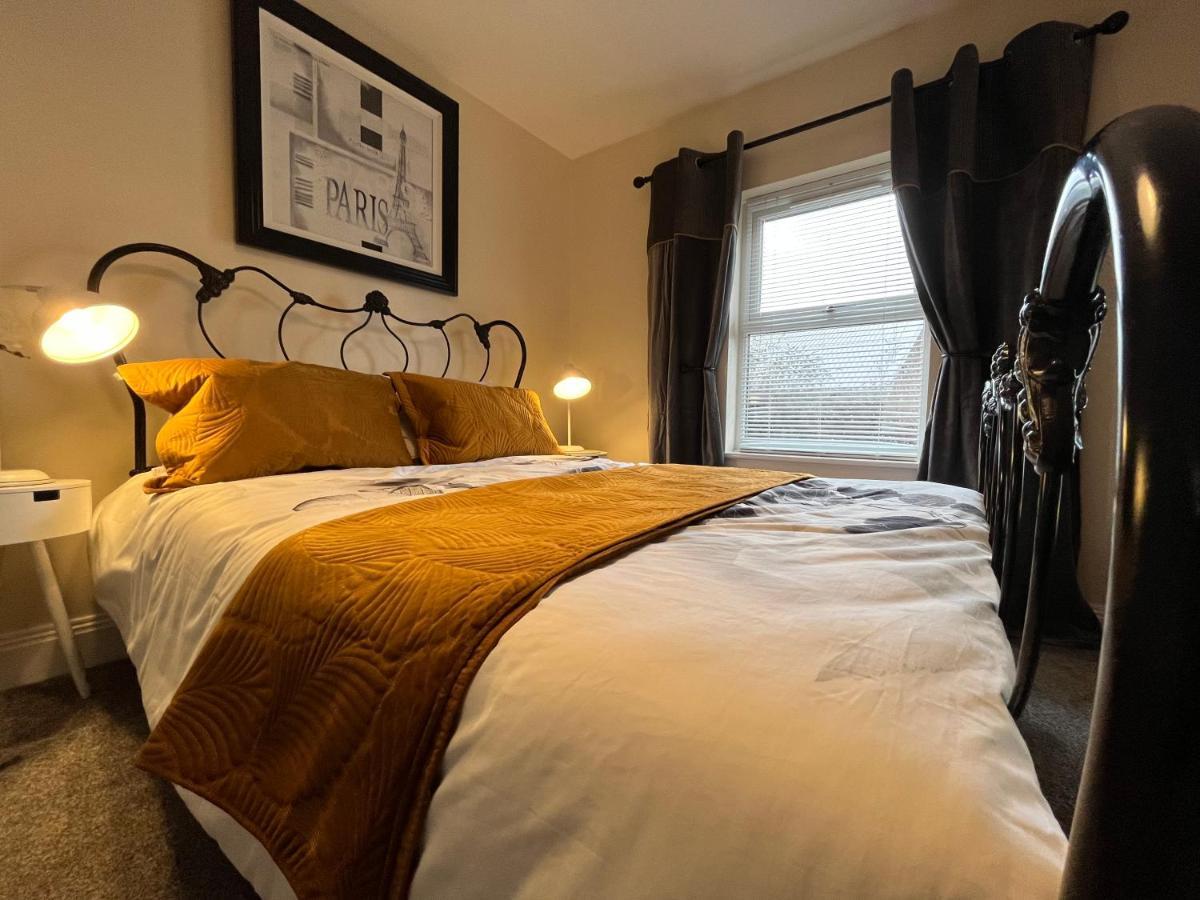 York Centre 2 Bedroom Renovated Flat, 8 Escrick Street المظهر الخارجي الصورة